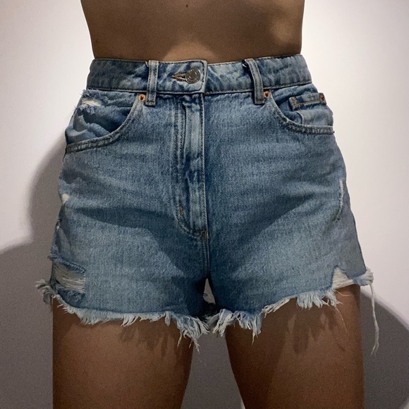 Denim shorts - Picture 2 of 5